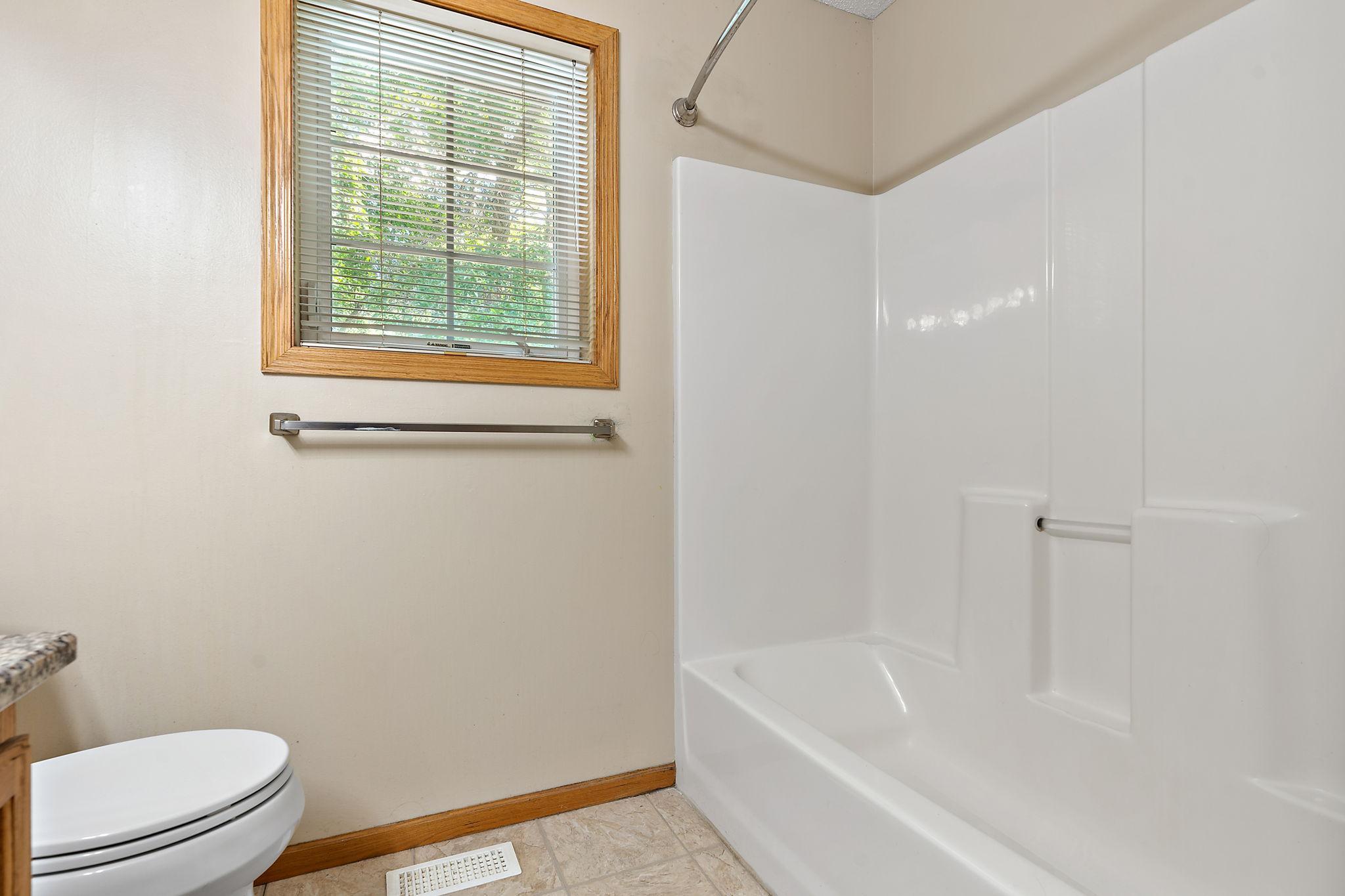 10773 Tamarack Circle, Coon Rapids, Minnesota image 17