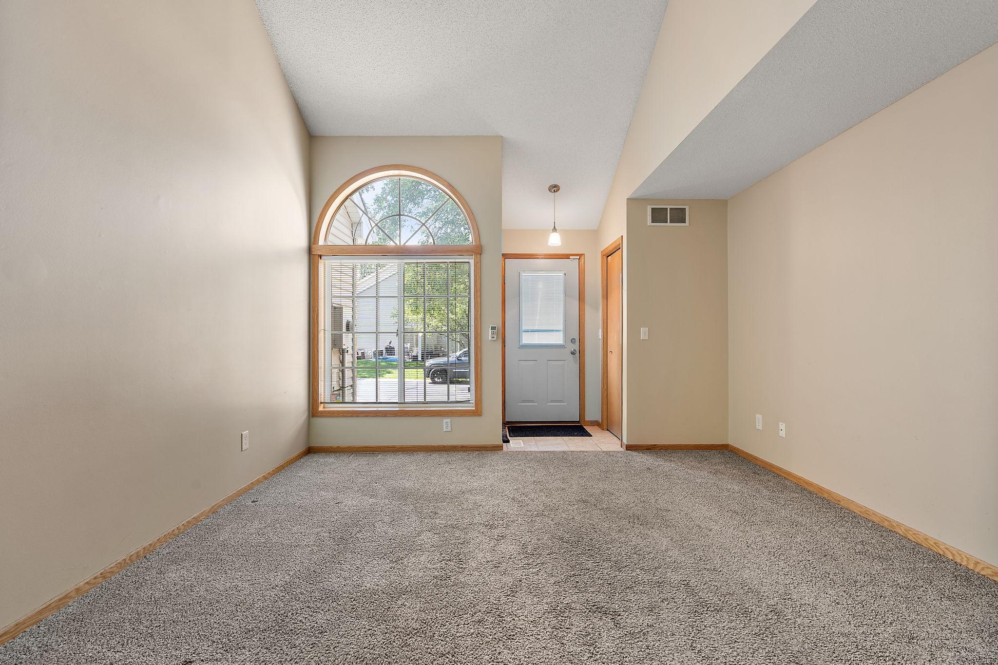 10773 Tamarack Circle, Coon Rapids, Minnesota image 6