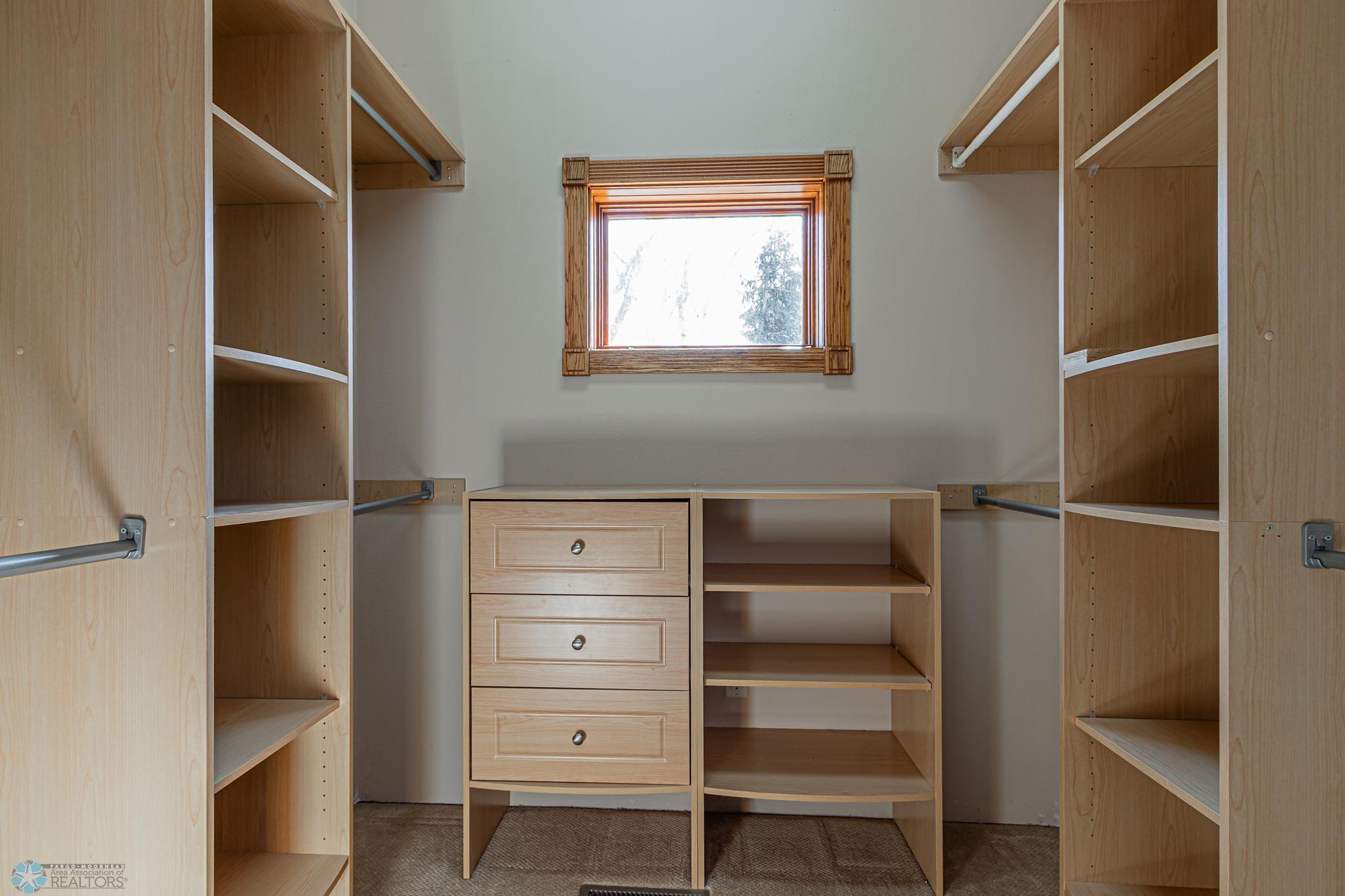 West Fargo, North Dakota 58078, United States, 4 Bedrooms Bedrooms, ,4 BathroomsBathrooms,Residential,Active,92592