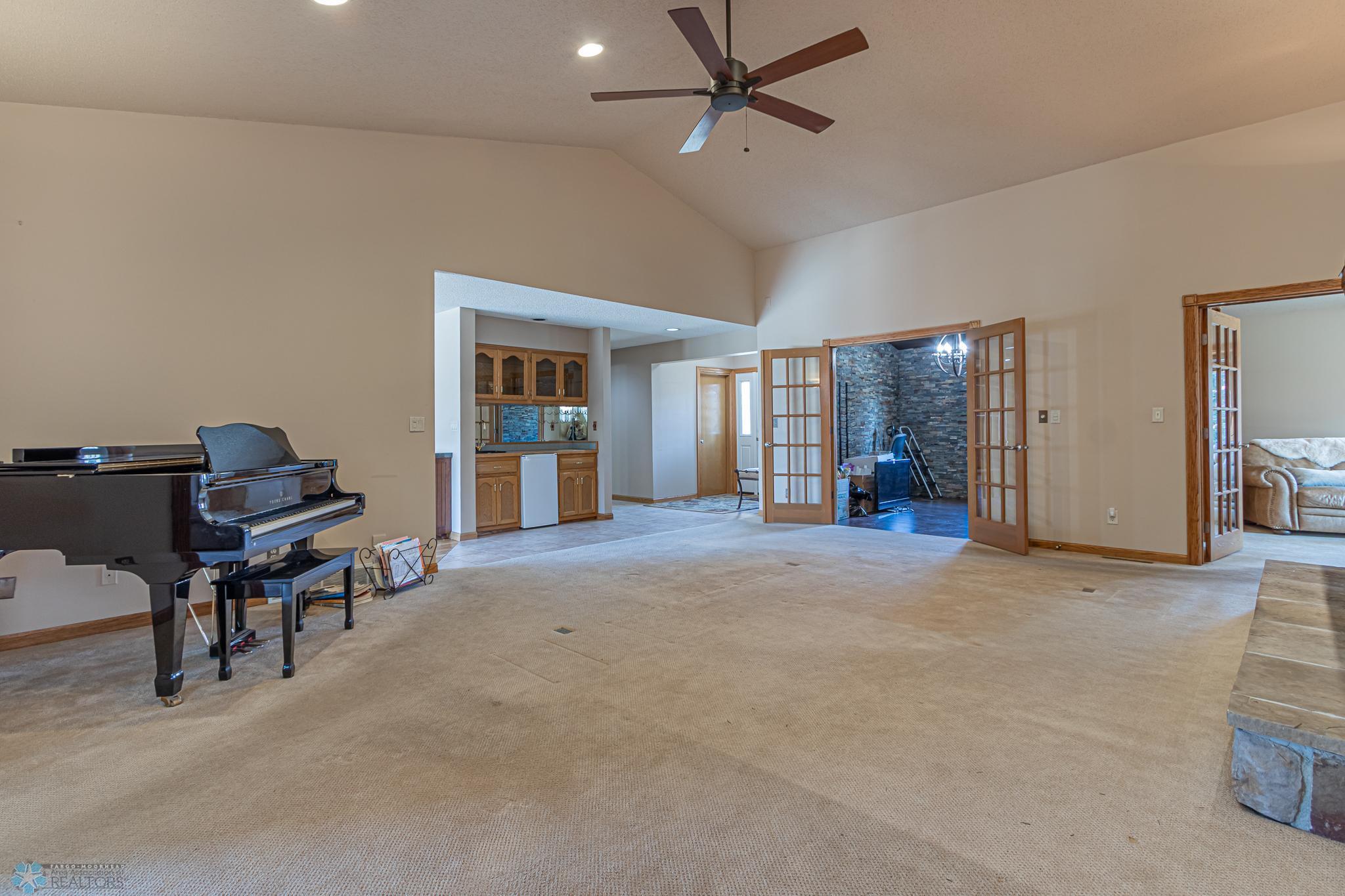 West Fargo, North Dakota 58078, United States, 4 Bedrooms Bedrooms, ,4 BathroomsBathrooms,Residential,Active,92592