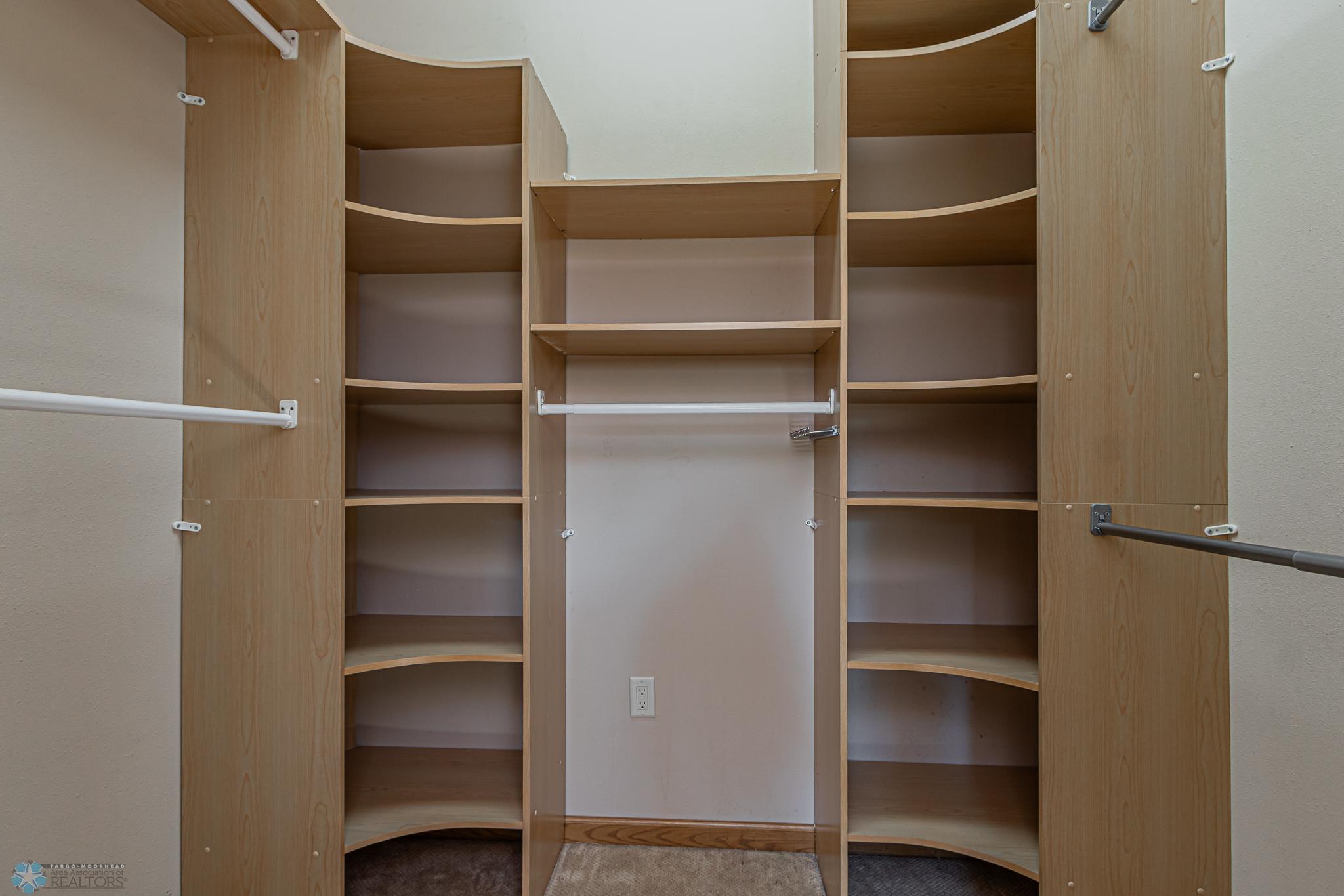 West Fargo, North Dakota 58078, United States, 4 Bedrooms Bedrooms, ,4 BathroomsBathrooms,Residential,Active,92592