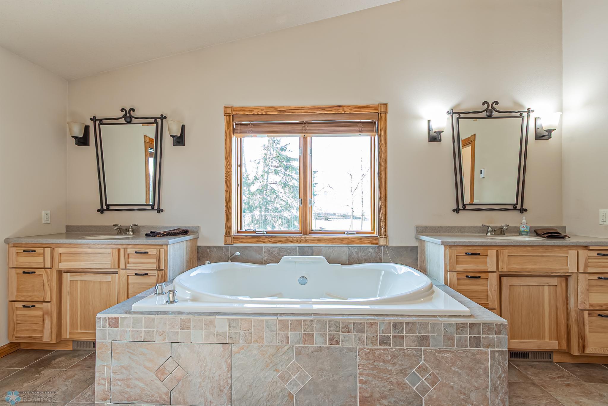 West Fargo, North Dakota 58078, United States, 4 Bedrooms Bedrooms, ,4 BathroomsBathrooms,Residential,Active,92592