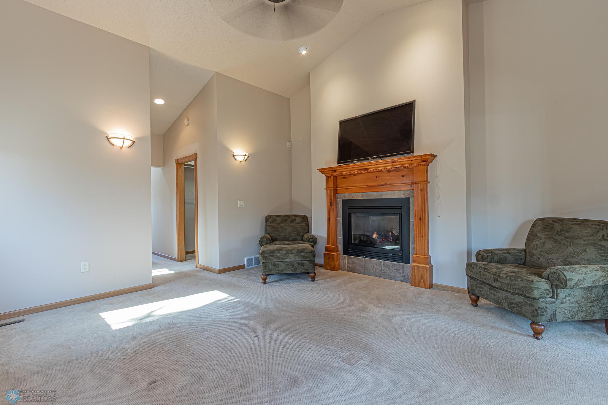 West Fargo, North Dakota 58078, United States, 4 Bedrooms Bedrooms, ,4 BathroomsBathrooms,Residential,Active,92592