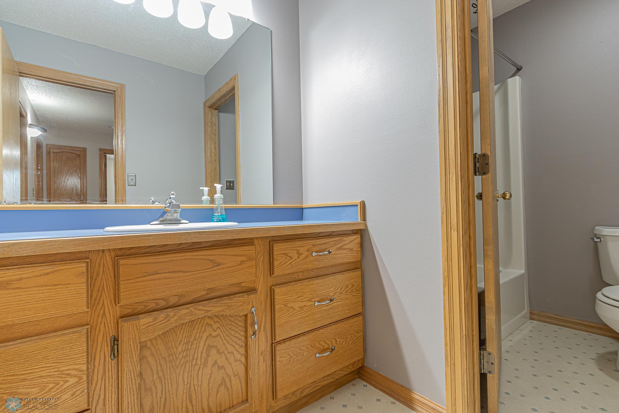 West Fargo, North Dakota 58078, United States, 4 Bedrooms Bedrooms, ,4 BathroomsBathrooms,Residential,Active,92592