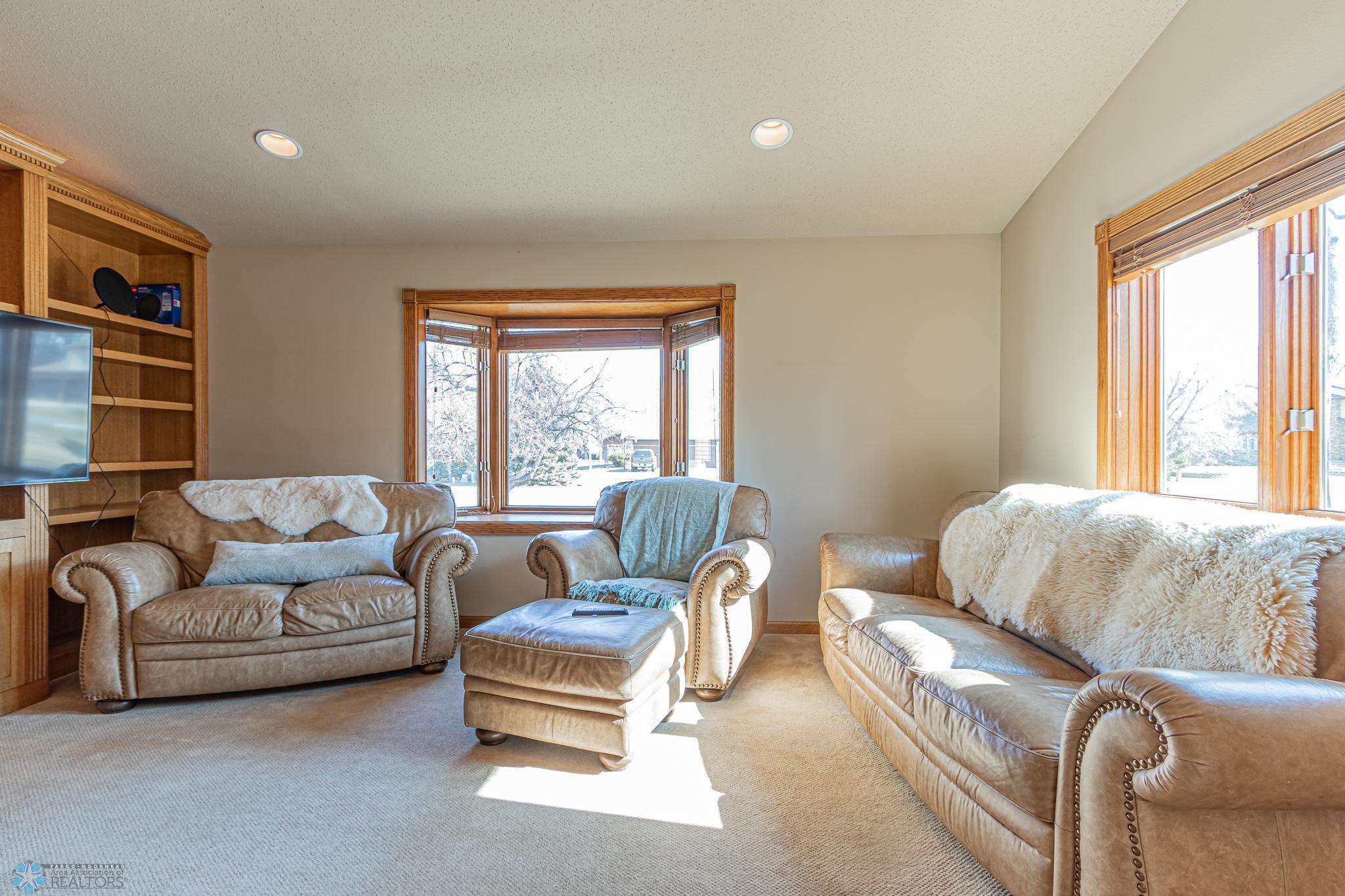 West Fargo, North Dakota 58078, United States, 4 Bedrooms Bedrooms, ,4 BathroomsBathrooms,Residential,Active,92592