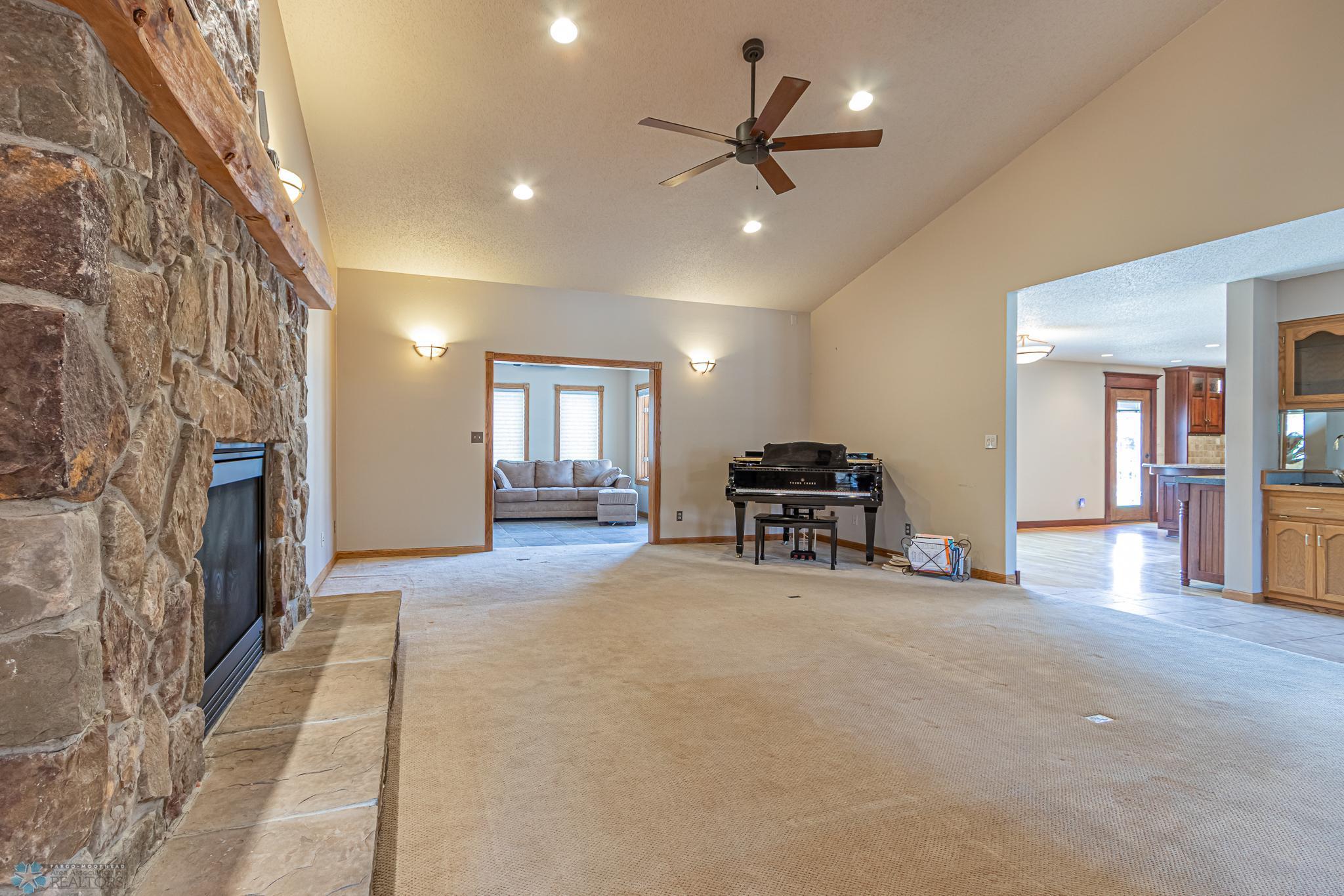 West Fargo, North Dakota 58078, United States, 4 Bedrooms Bedrooms, ,4 BathroomsBathrooms,Residential,Active,92592