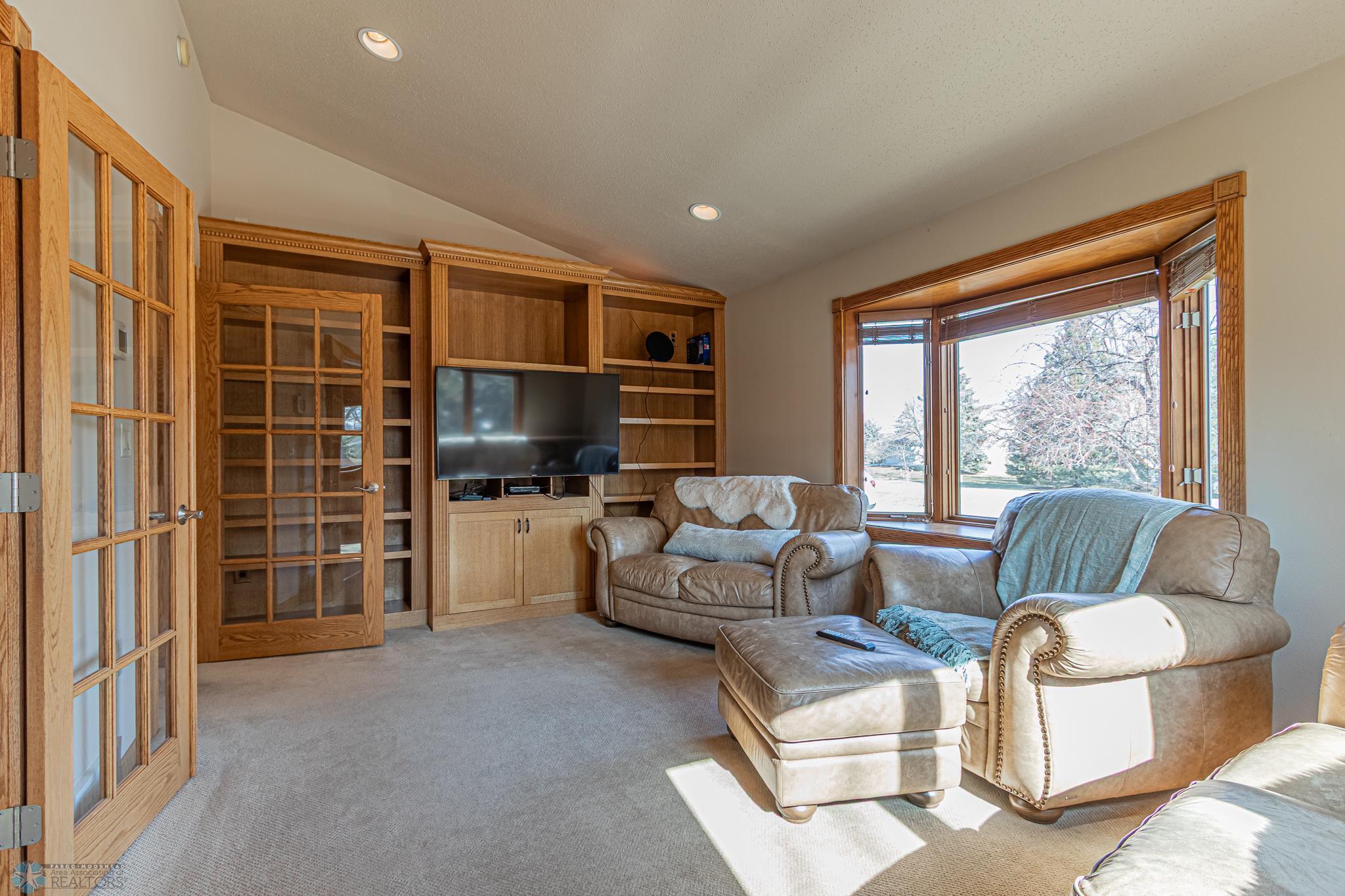 West Fargo, North Dakota 58078, United States, 4 Bedrooms Bedrooms, ,4 BathroomsBathrooms,Residential,Active,92592