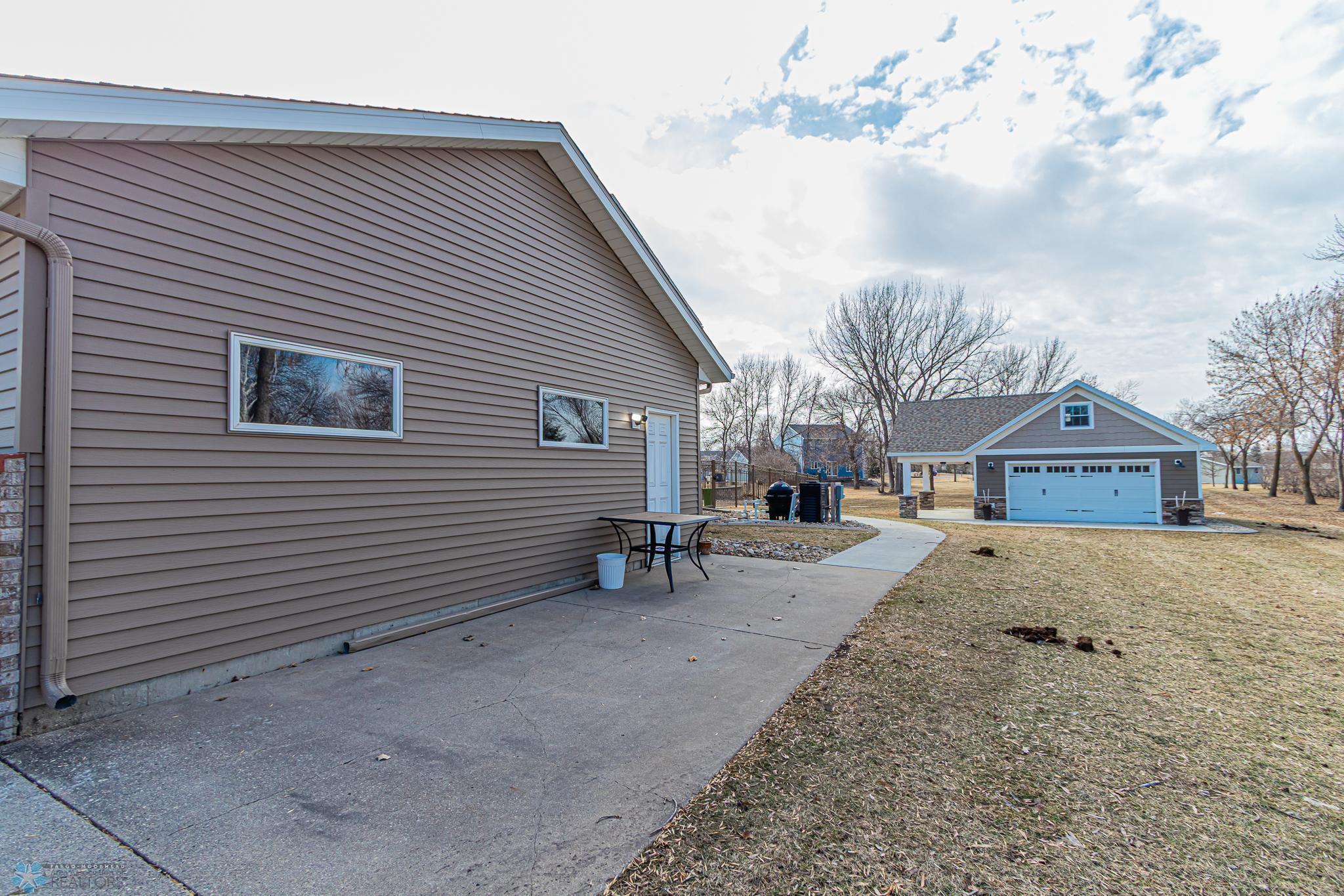 West Fargo, North Dakota 58078, United States, 4 Bedrooms Bedrooms, ,4 BathroomsBathrooms,Residential,Active,92592