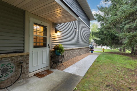 Townhouse For Sale - 14210 44th Place<br/> Plymouth, MN 55446