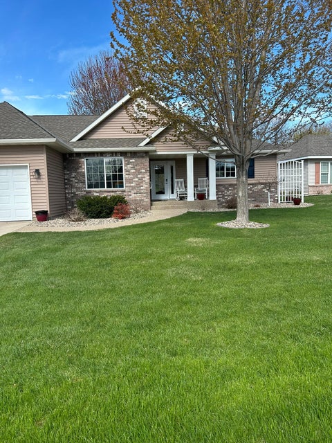 Homes For Sale - 3221 Eagle Ridge Drive<br/> Willmar, MN 56201