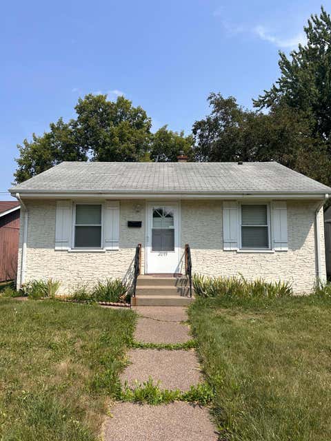 Homes For Sale - 2099 Minnehaha Avenue<br/> Saint Paul, MN 55119