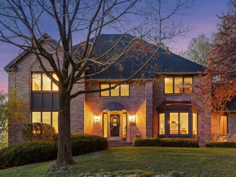 Homes For Sale - 11202 Mount Curve Road<br/> Hennepin County, Eden Prairie, MN 55347
