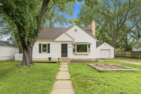 Homes For Sale - 6114 Dupont Avenue<br/> Minneapolis, MN 55430