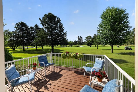 Townhouse For Sale - 2703 Village Drive<br/> Faribault, MN 55021