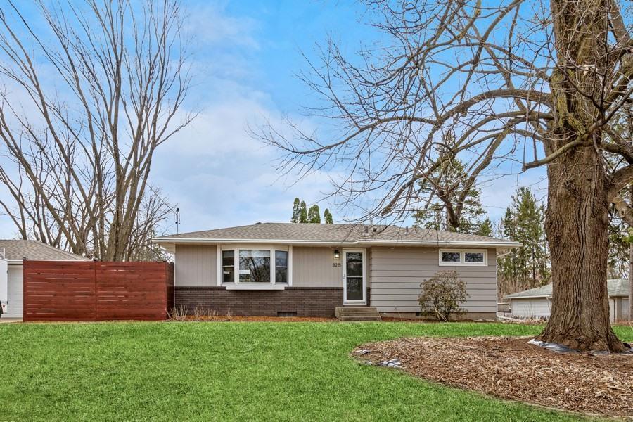 3215 Harmony Circle, Burnsville, Minnesota image 1