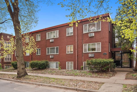 Condo For Sale - 2112 Garfield Avenue<br/> Minneapolis, MN 55405