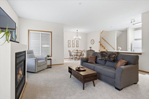 Townhouse For Sale - 3884 Abercrombie Lane<br/> Stillwater, MN 55082