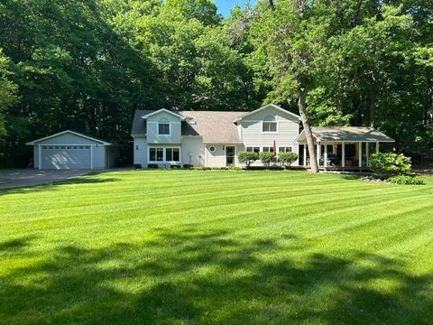 Homes For Sale - 20680 Garden Road<br/> Excelsior, MN 55331