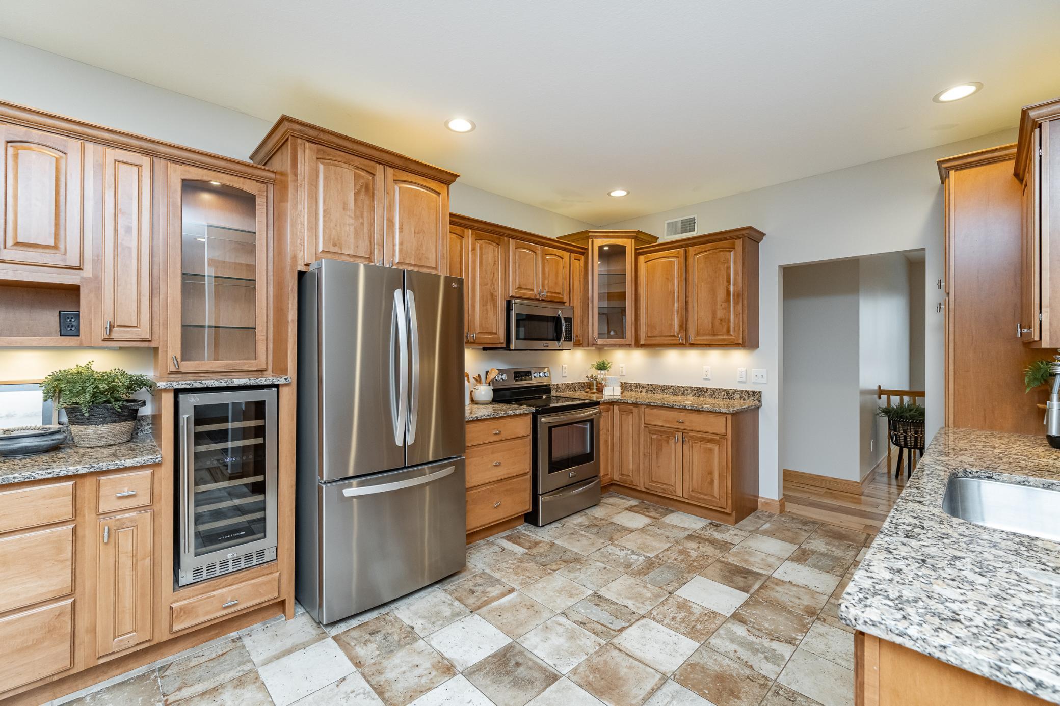 915 Southern Woods Place, Rochester, Minnesota image 16
