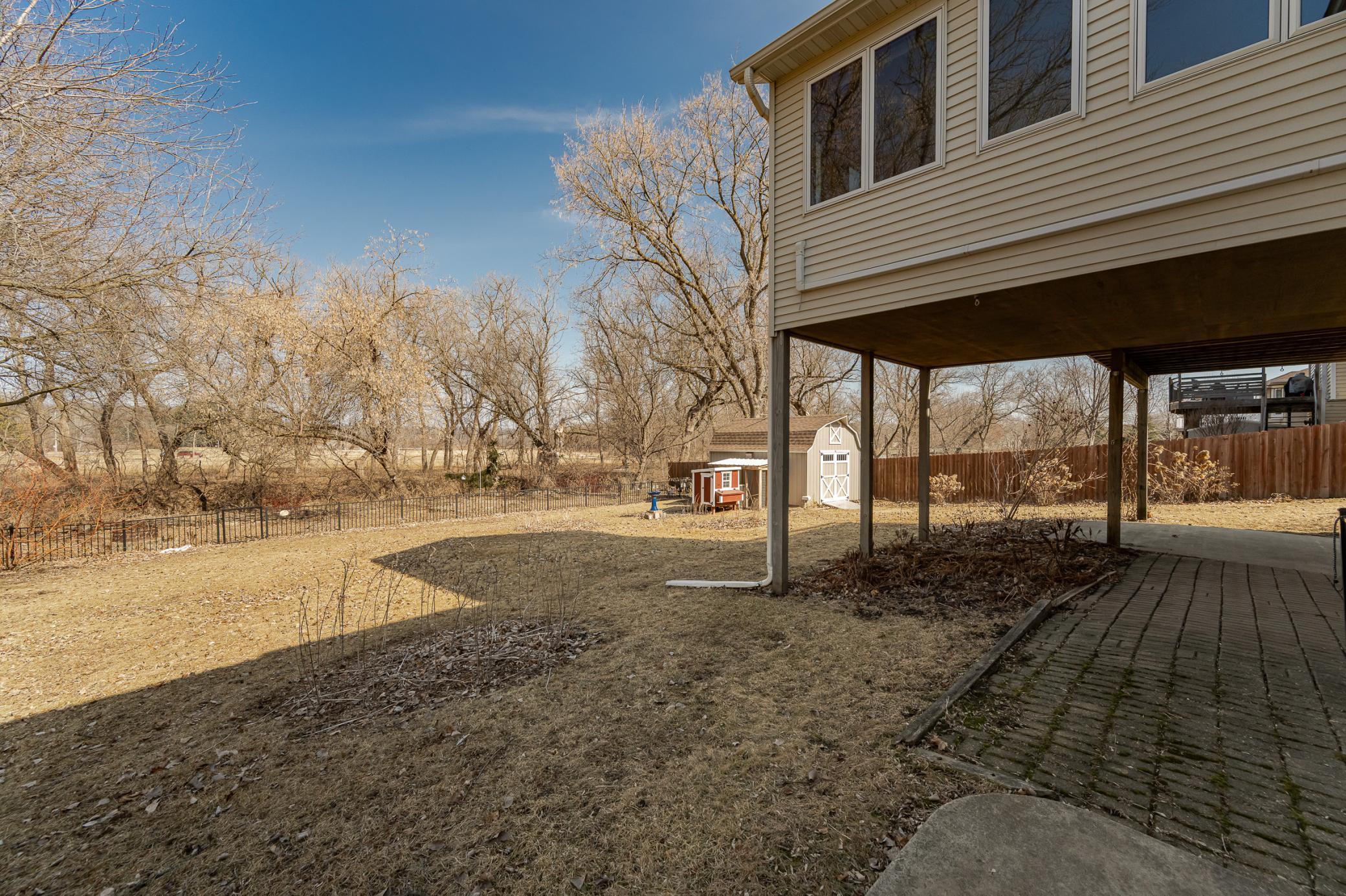915 Southern Woods Place, Rochester, Minnesota image 8