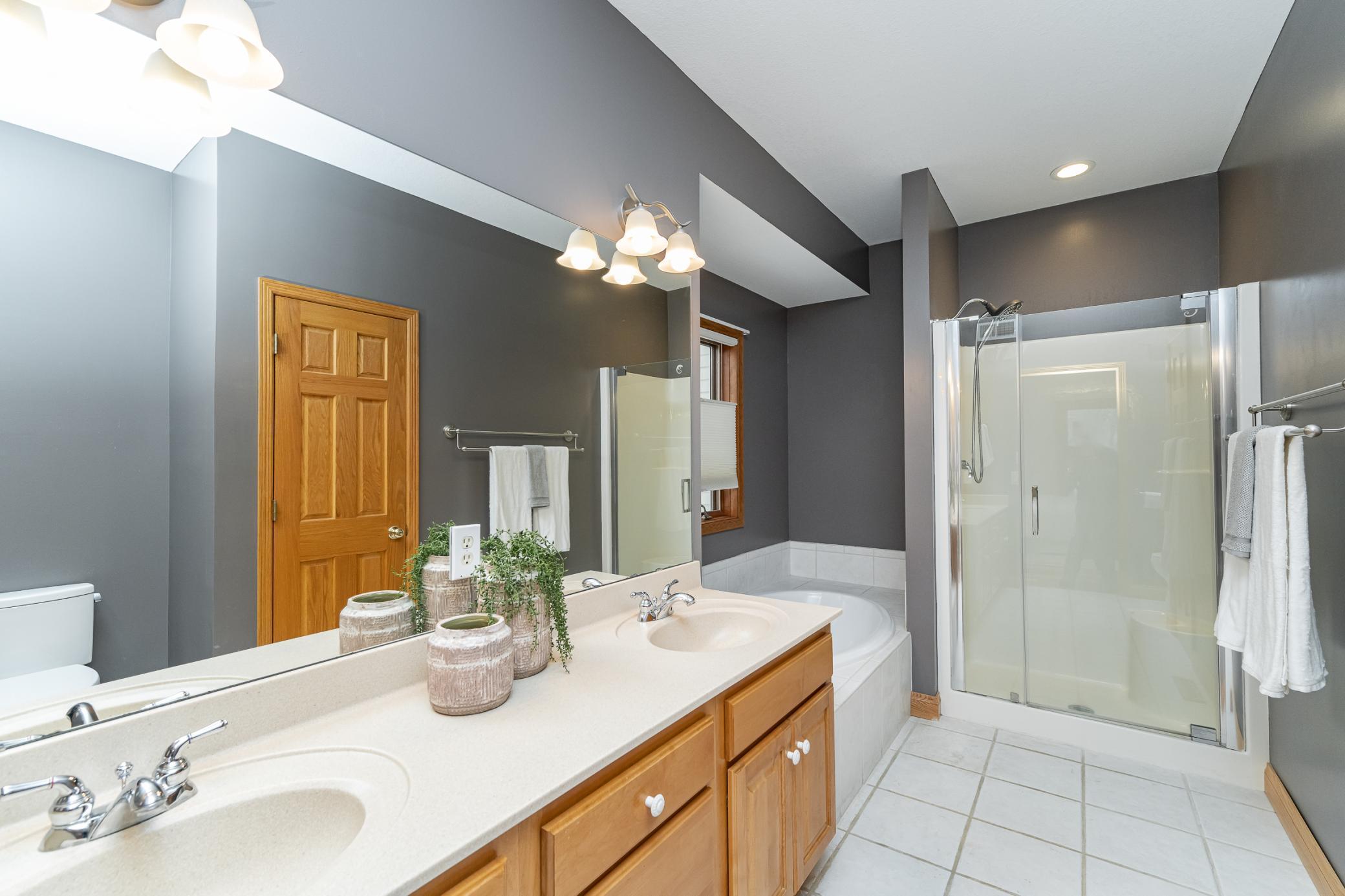 915 Southern Woods Place, Rochester, Minnesota image 25