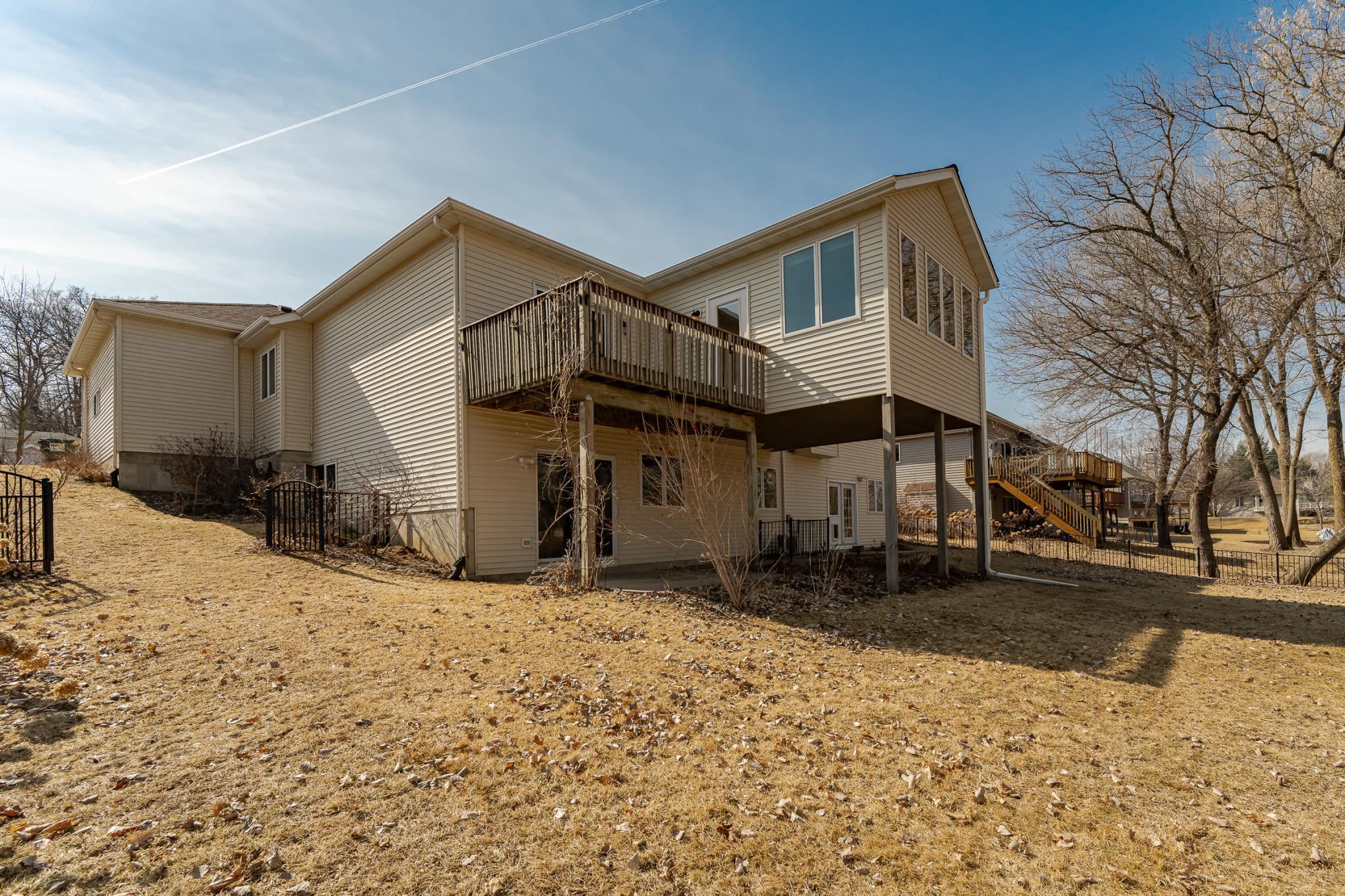 915 Southern Woods Place, Rochester, Minnesota image 4