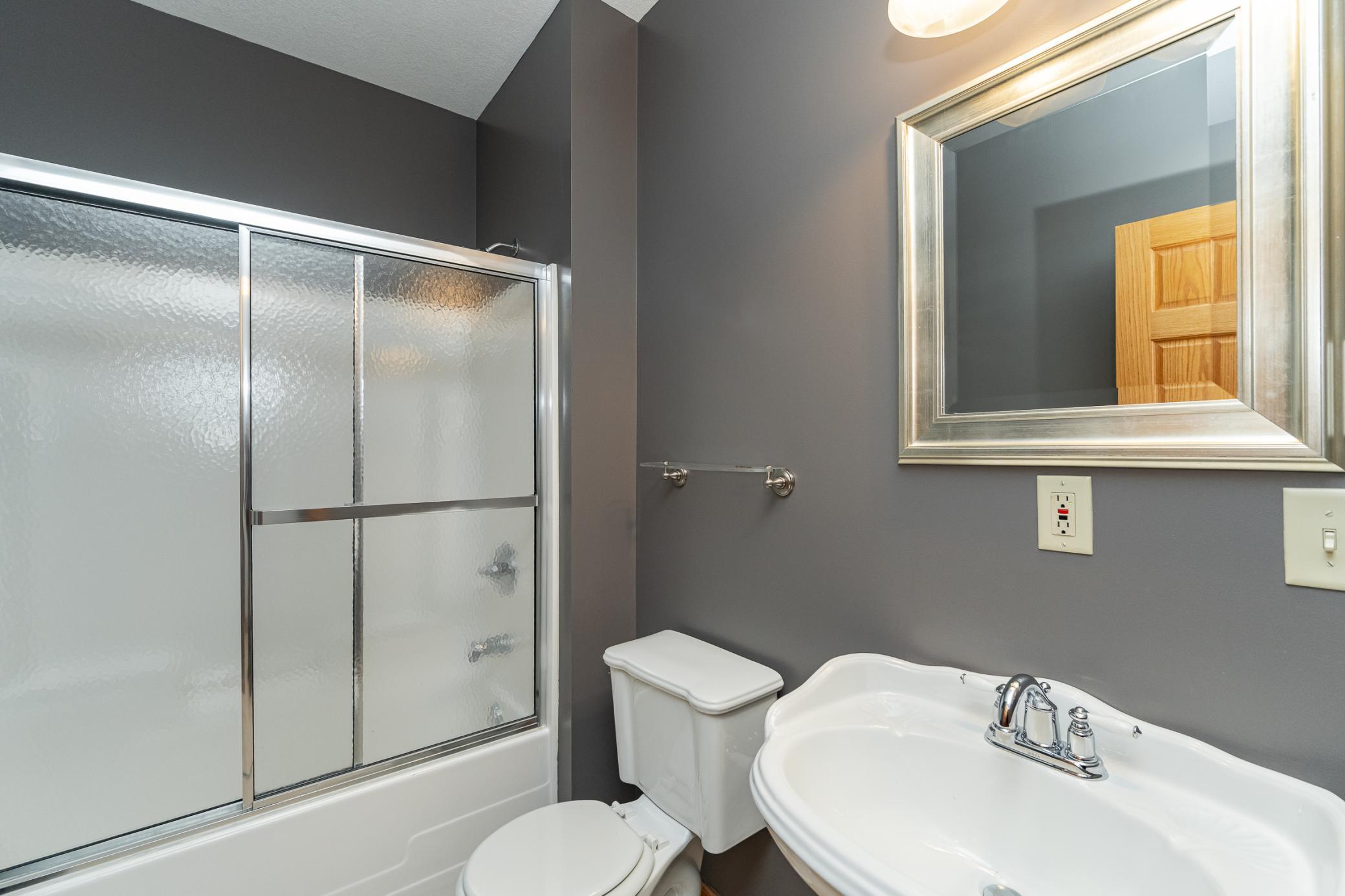 915 Southern Woods Place, Rochester, Minnesota image 37