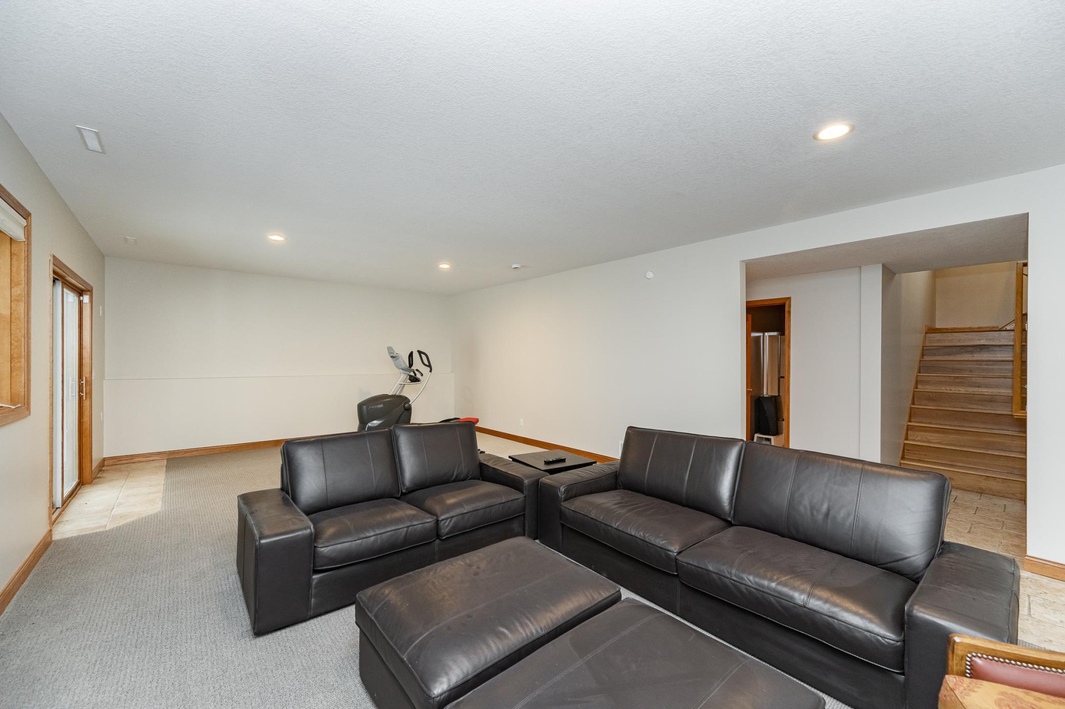 915 Southern Woods Place, Rochester, Minnesota image 33