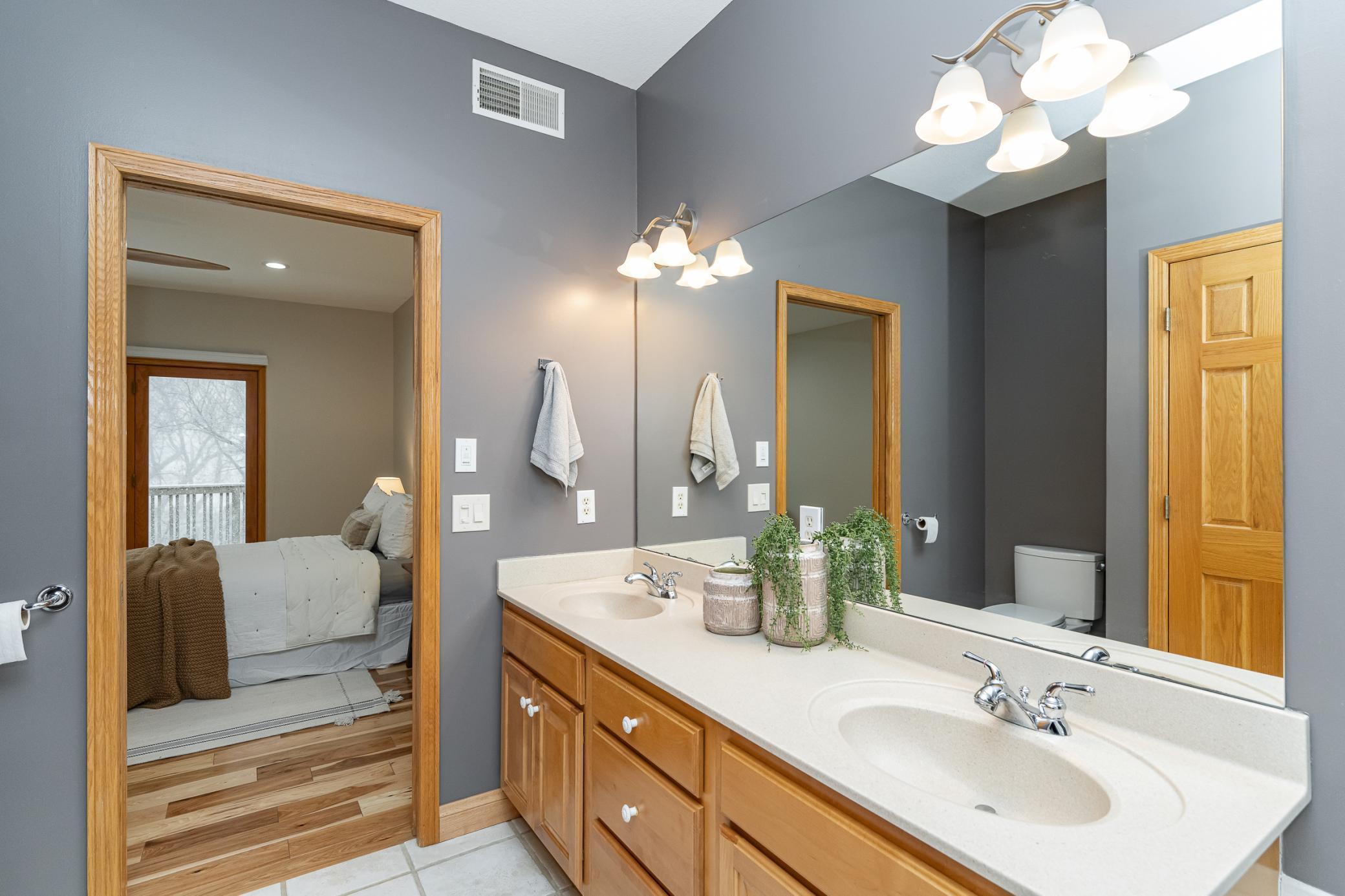 915 Southern Woods Place, Rochester, Minnesota image 27