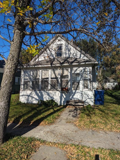 Homes For Sale - 212 2nd Avenue<br/> Ransom County, Enderlin, ND 58027