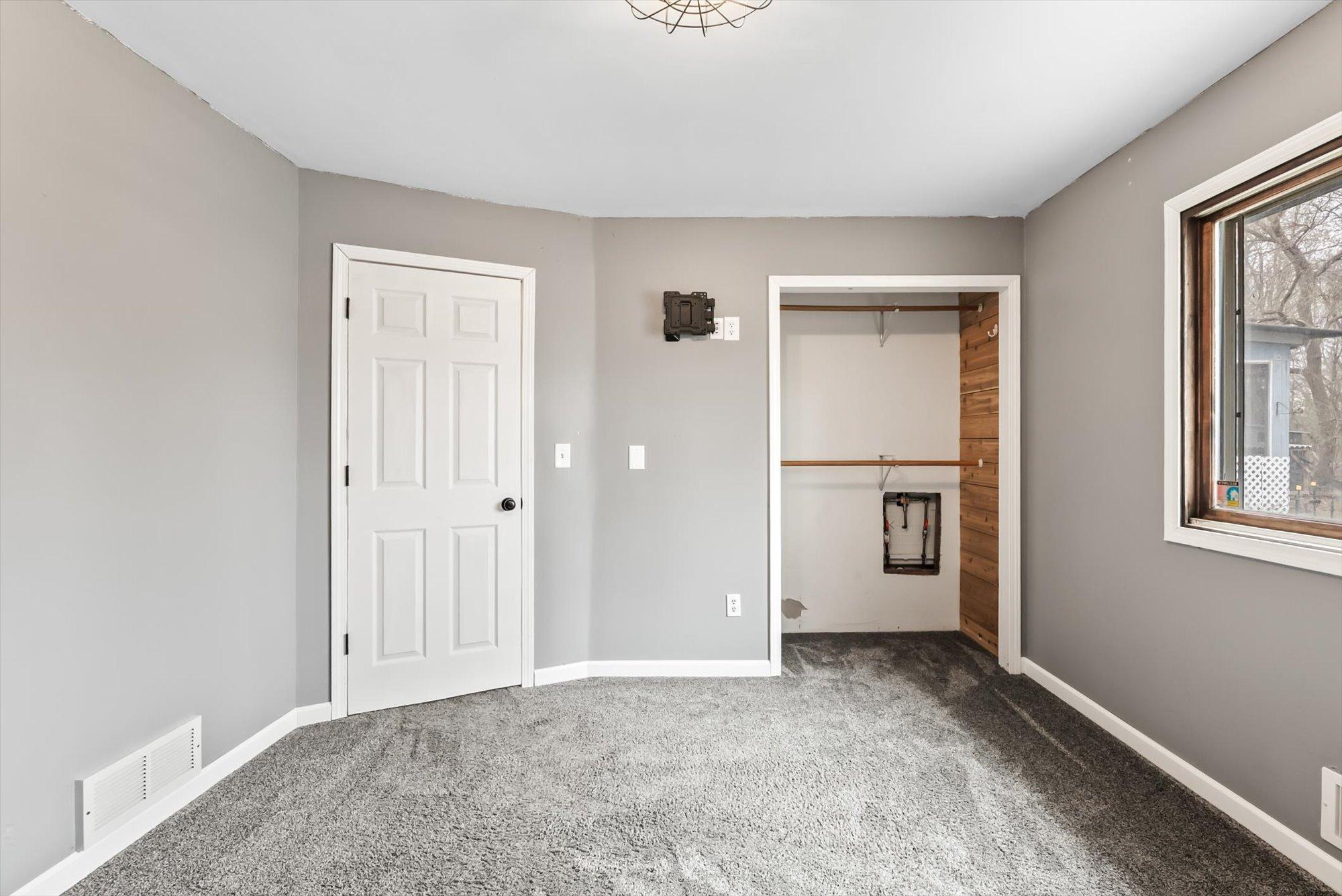 2527 S Waconia Circle, Bethel, Minnesota image 34