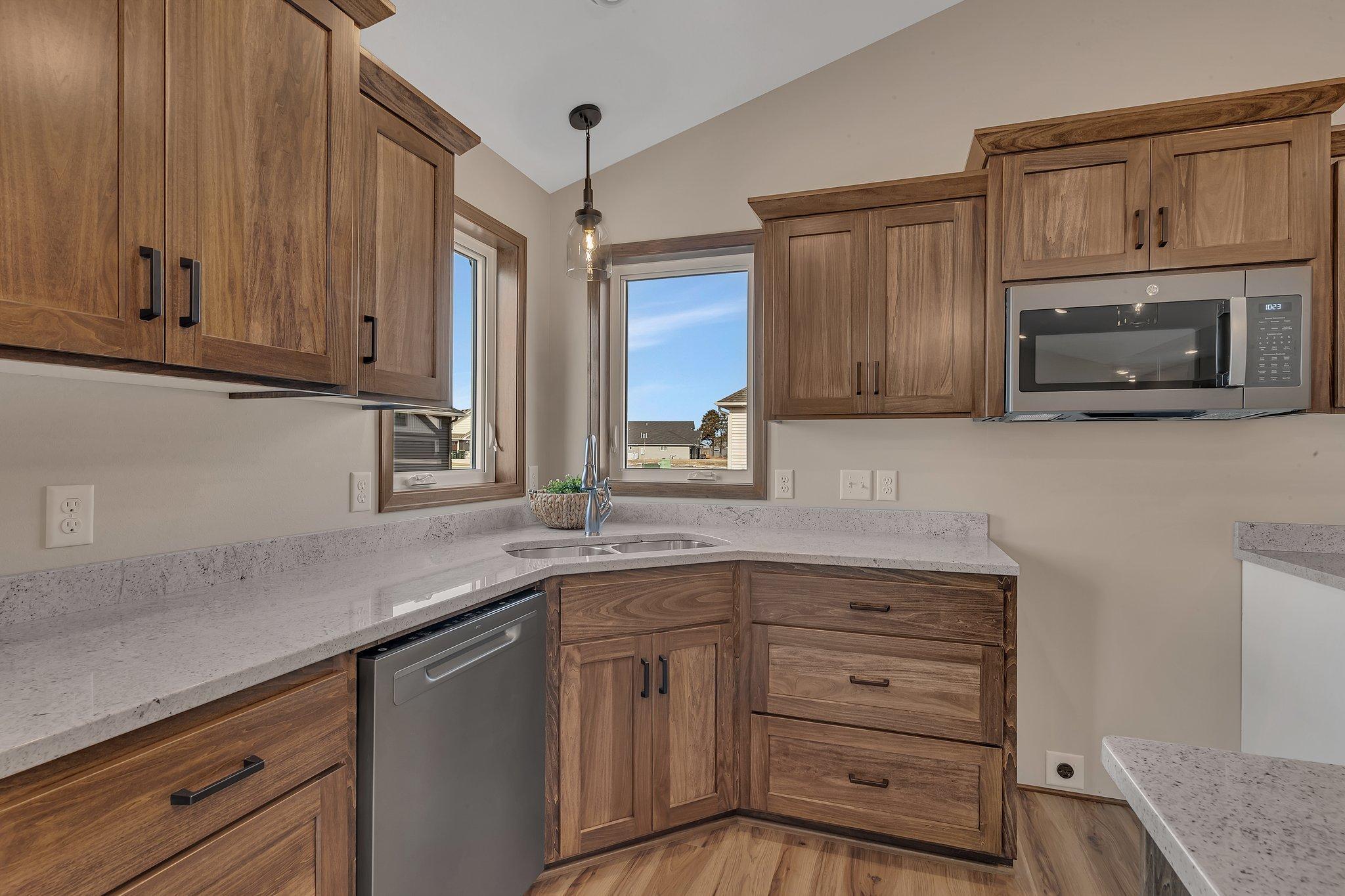 2000 Sandstone Loop, Sartell, Minnesota image 4