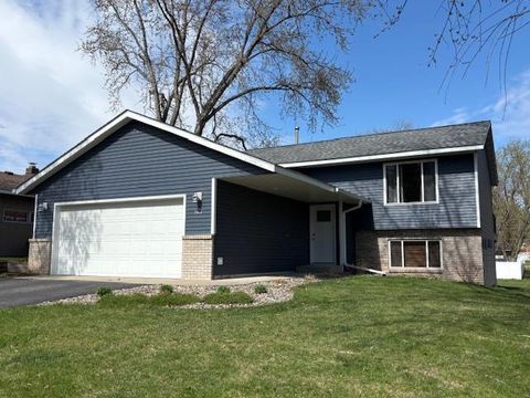 Homes For Sale - 862 3rd Avenue<br/> Sauk Rapids, MN 56379