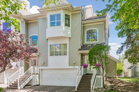Townhouse For Sale - 921 Fairfield Way<br/> Minnetonka, MN 55305