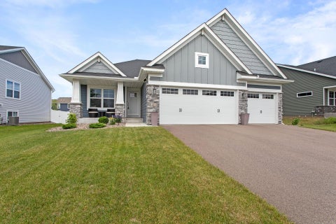 Homes For Sale - 14111 Berkshire Lane<br/> Dayton, MN 55327
