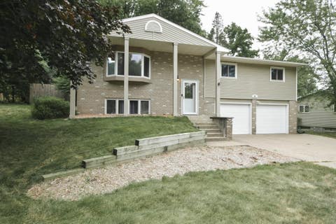 Homes For Sale - 643 Pioneer Road<br/> Red Wing, MN 55066