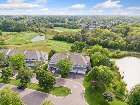 Townhouse For Sale - 2703 Spy Glass Drive<br/> Chaska, MN 55318