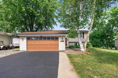 Homes For Sale - 2952 Center Road<br/> Prior Lake, MN 55372
