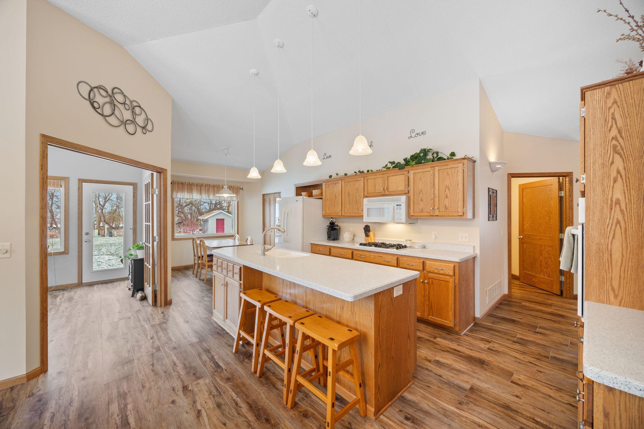 725 Tyler Street, Hutchinson, Minnesota image 1