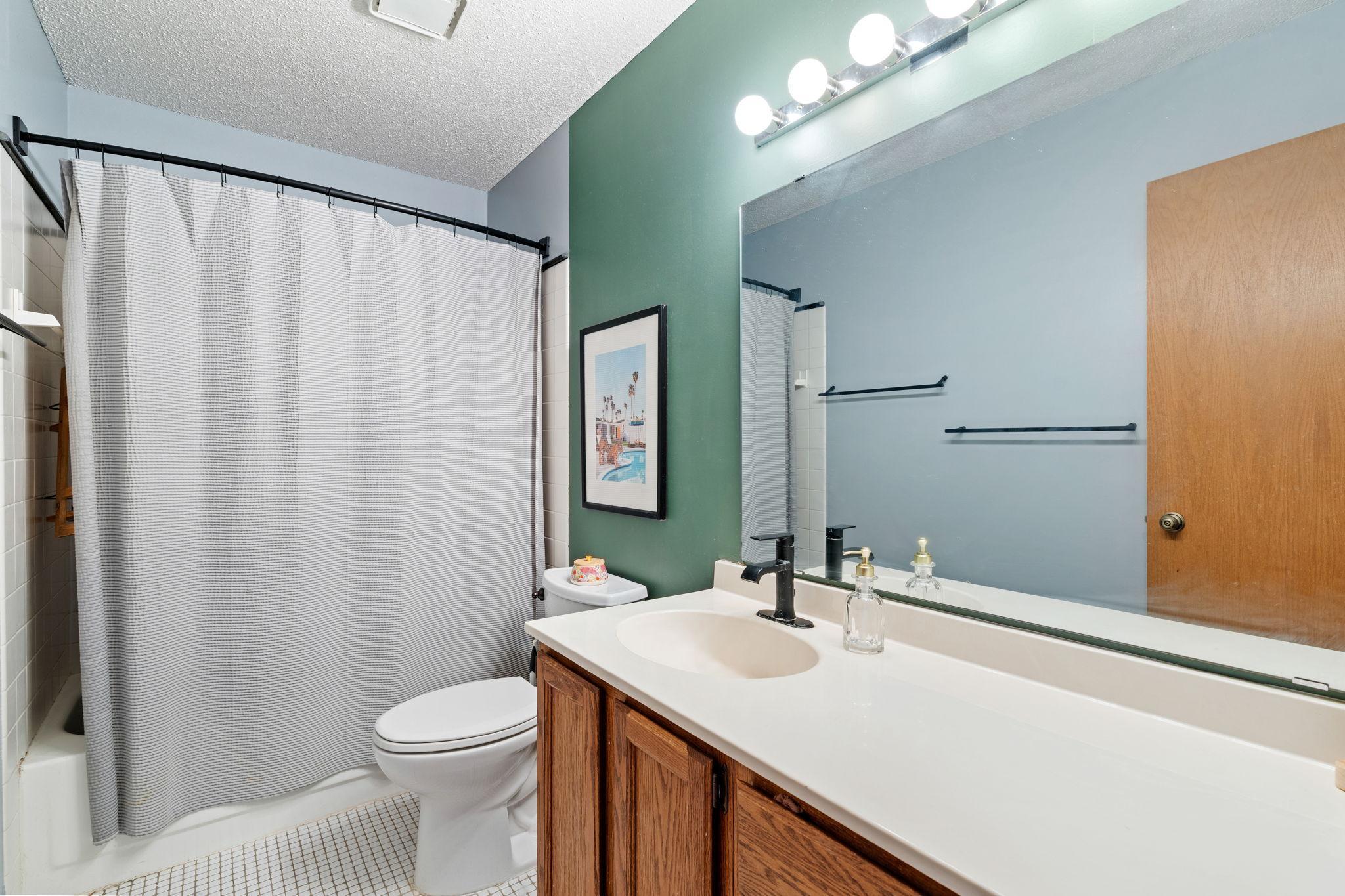 2426 Mendelssohn Lane #8, Minneapolis, Minnesota image 17