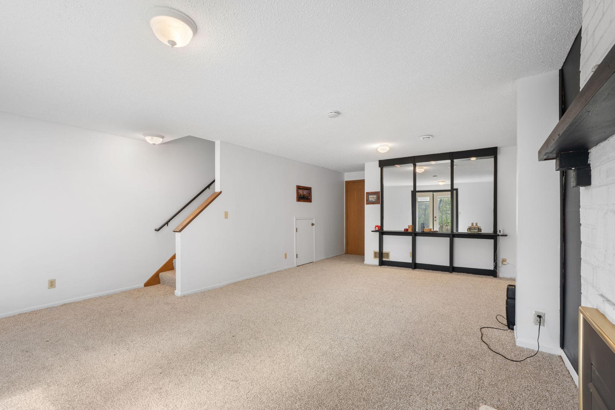 2426 Mendelssohn Lane #8, Minneapolis, Minnesota image 23