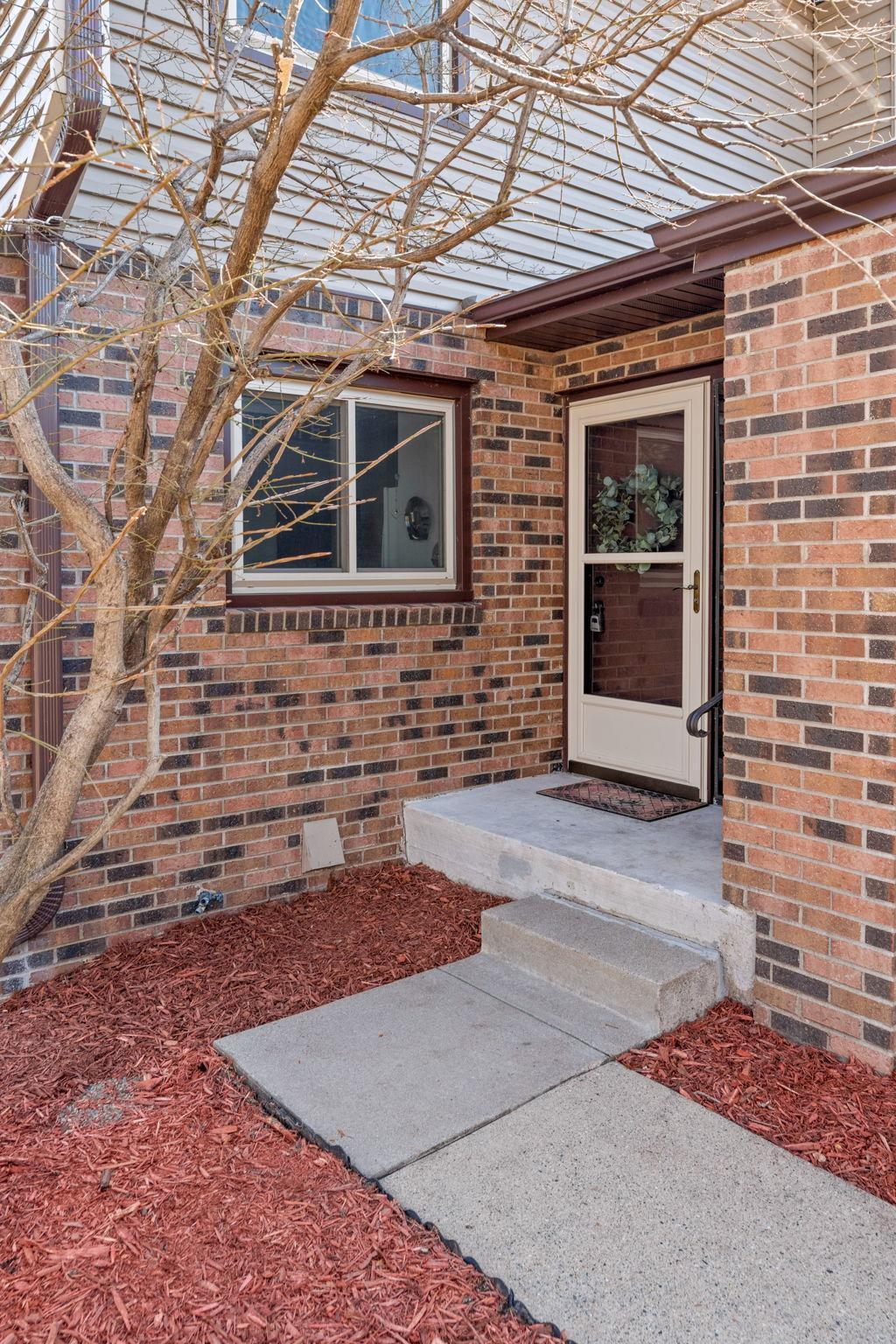 2426 Mendelssohn Lane #8, Minneapolis, Minnesota image 3