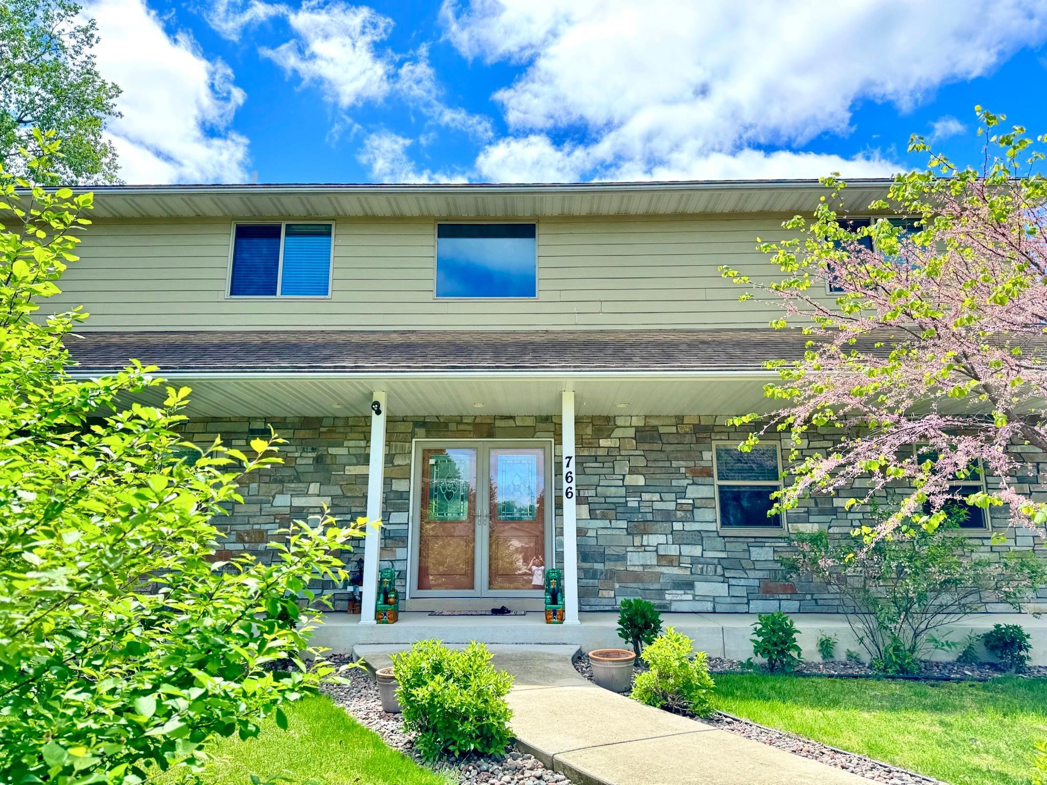 766 County Road F, Saint Paul, Minnesota image 2
