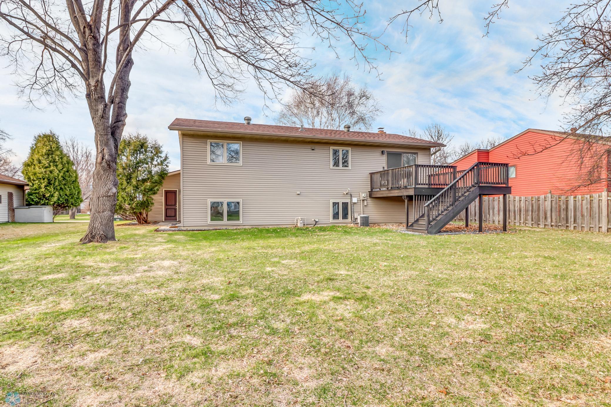1514 39 1/2 Avenue, Fargo, North Dakota image 2