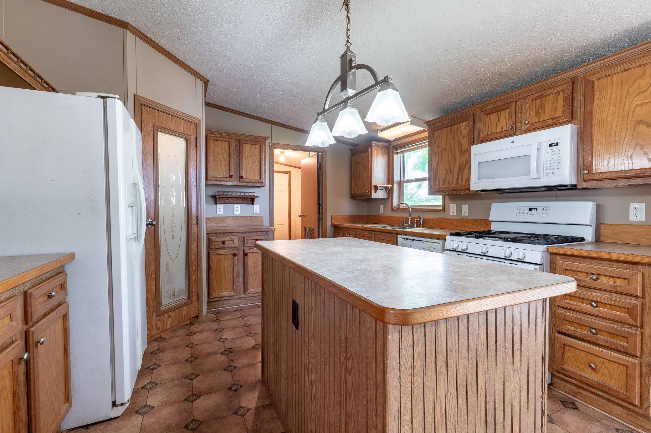 45379 Crystal Hills Drive, Pelican Rapids, Minnesota image 33