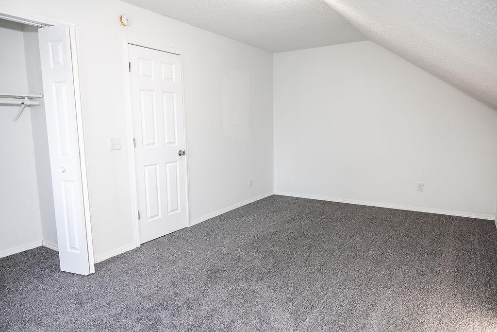 221 W Howard Street, Hibbing, Minnesota image 20