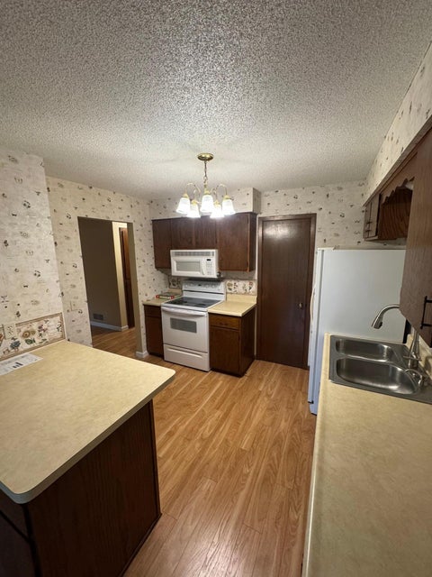 Homes For Sale - 1890 Fox Ridge Drive<br/> Saint Paul, MN 55118