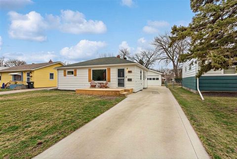 Homes For Sale - 1510 15th Street<br/> Fargo, ND 58103