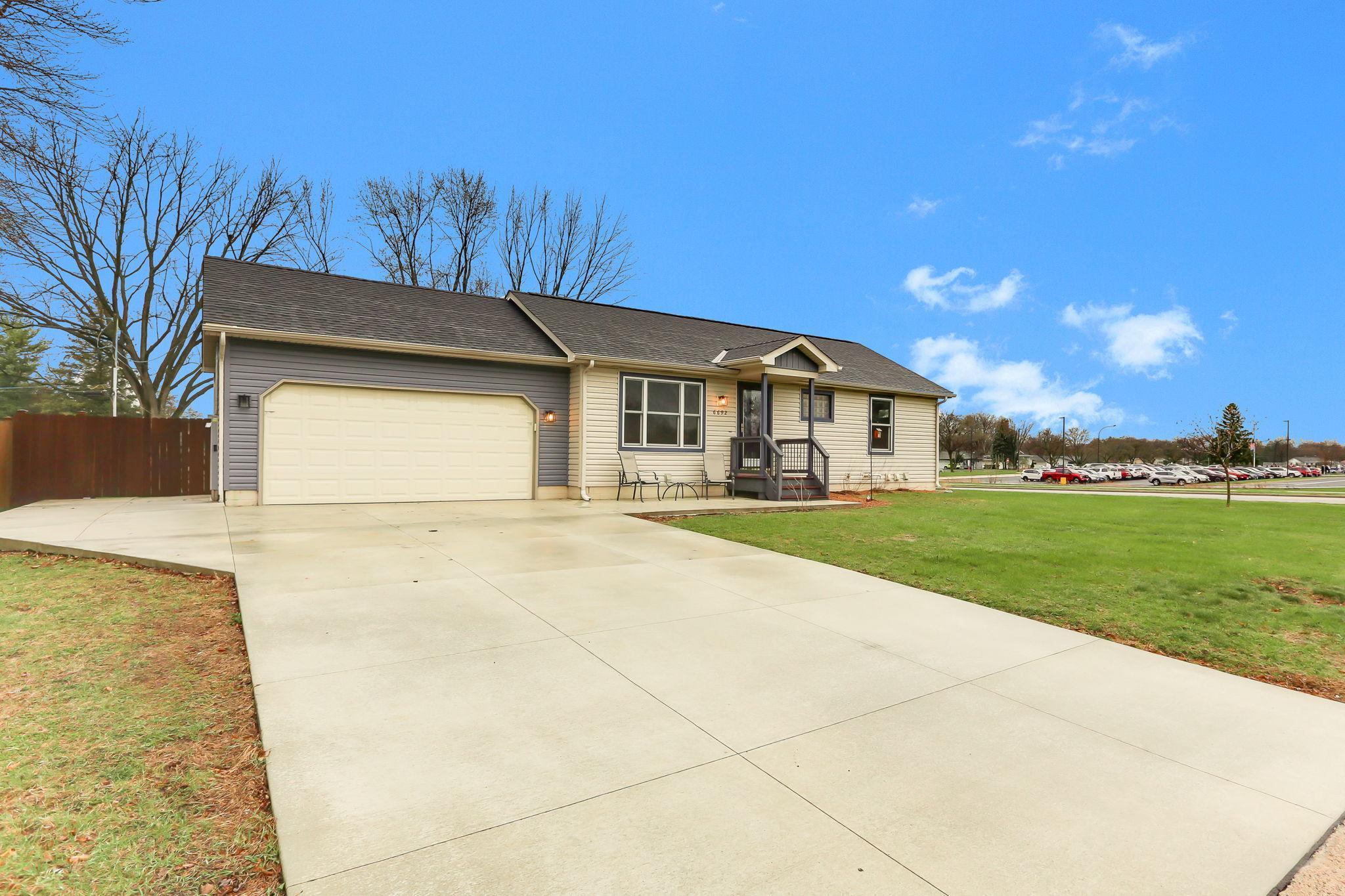 6692 Upper 163rd Court, Rosemount, Minnesota image 1
