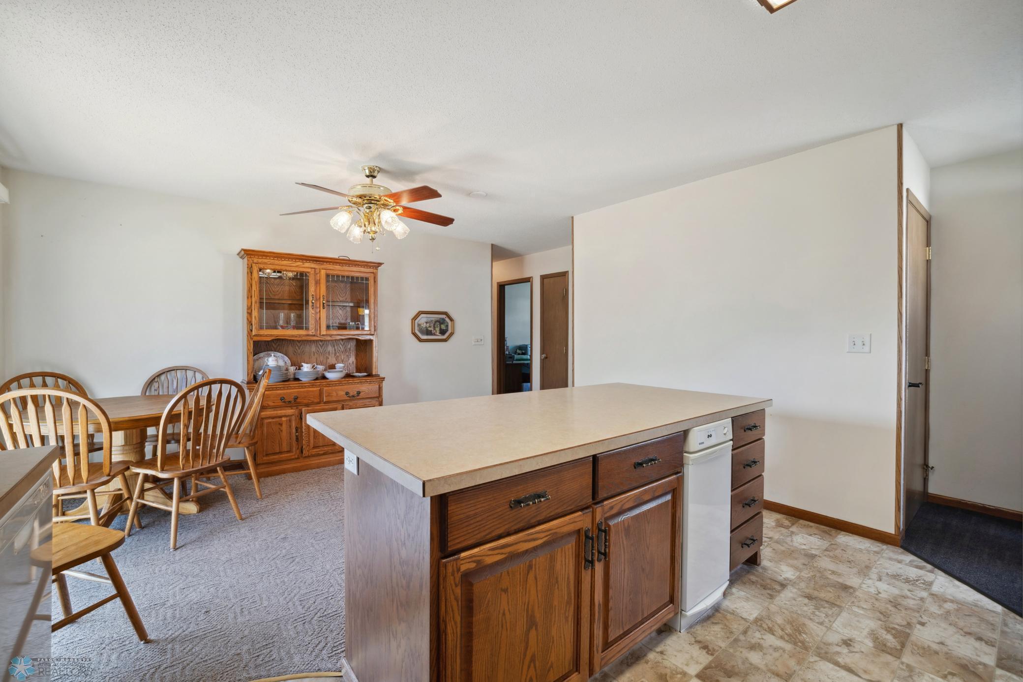 2114 5th Avenue, Fargo, North Dakota image 6